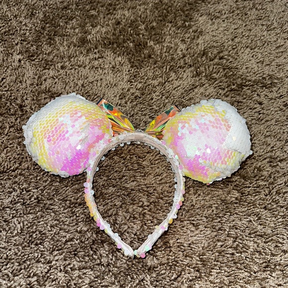 Minnie Mouse Tee and Ears Bundle - Picture 8 of 11